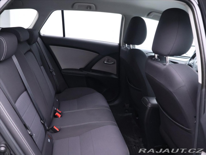 Toyota Avensis 2,0 D-4D 105kW Navi LED T 2016