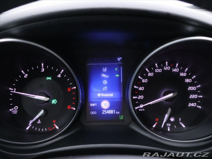 Toyota Avensis 2,0 D-4D 105kW Navi LED T 2016