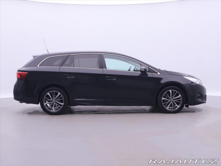 Toyota Avensis 2,0 D-4D 105kW Navi LED T 2016