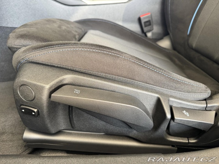 BMW 3 330i xDrive*M-SPORT*Distr 2025