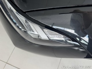 BMW 3 330i xDrive*M-SPORT*Distr 2025