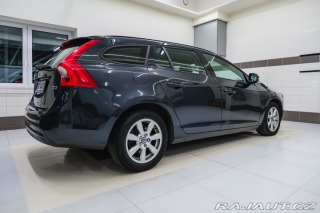 Volvo V60 2.0 D3 100kW man. pětivál 2014