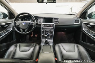 Volvo V60 2.0 D3 100kW man. pětivál 2014