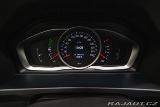 Volvo V60 2.0 D3 100kW man. pětivál 2014
