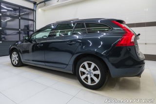 Volvo V60 2.0 D3 100kW man. pětivál 2014