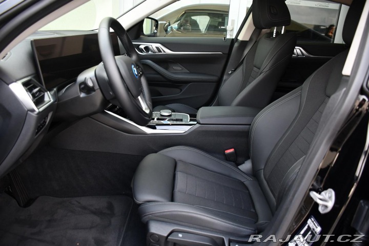 BMW i4 eDrive35 3L-ZÁRUKA  9tis. 2023