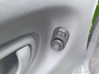 Opel Agila 1.0 12V GL ČR 2000