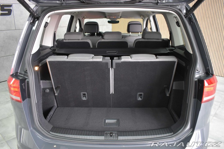 Volkswagen Touran 2.0 TDI WEBASTO*7.MÍST*ČR 2023