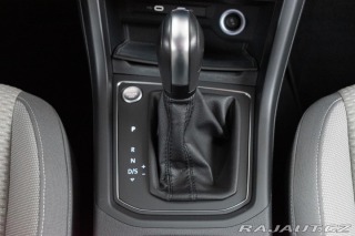 Volkswagen Touran 2.0 TDI WEBASTO*7.MÍST*ČR 2023