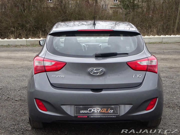 Hyundai i30 1.4i 73kW REZERVACE 2013