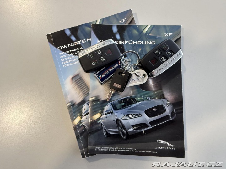 Jaguar XF 3,0 V6 Sportbrake REZERVA 2015