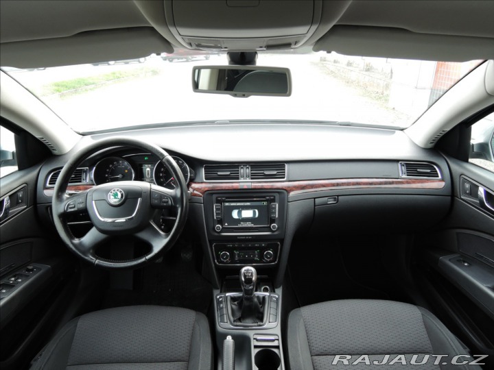 Škoda Superb 2,0 TDi 125kW ČR Elegance 2009