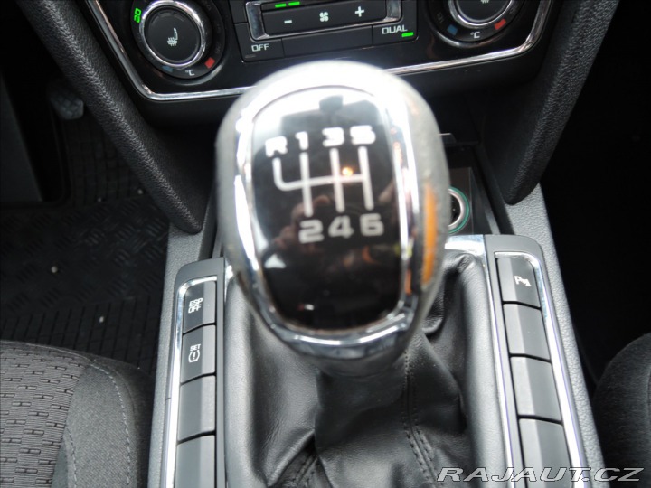 Škoda Superb 2,0 TDi 125kW ČR Elegance 2009