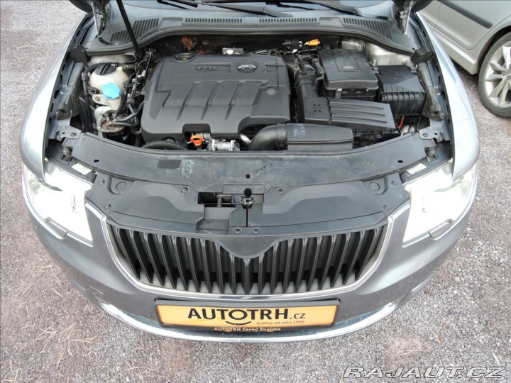 Škoda Superb 2,0 TDi 125kW ČR Elegance 2009