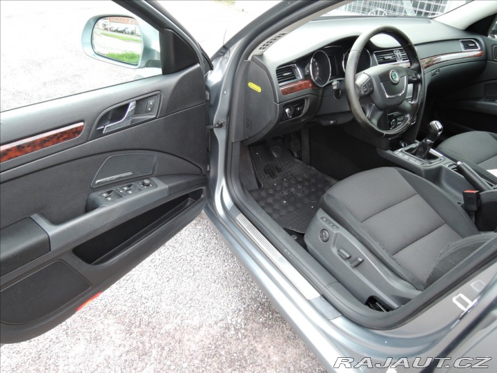 Škoda Superb 2,0 TDi 125kW ČR Elegance 2009