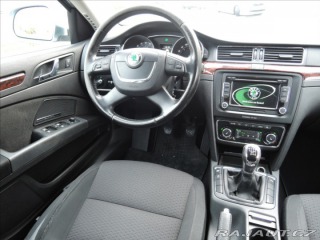 Škoda Superb 2,0 TDi 125kW ČR Elegance 2009