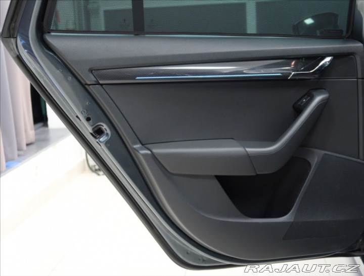 Škoda Octavia 2,0 TSI RS DSG 1 MAJ ČR 2 2017