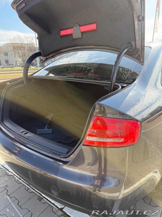 Audi A4 2,0   B8 2010 rok 2010