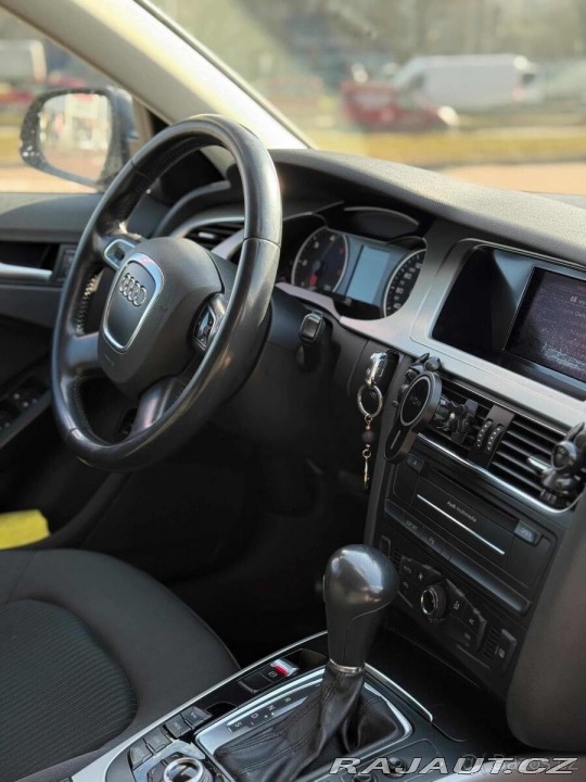 Audi A4 2,0   B8 2010 rok 2010