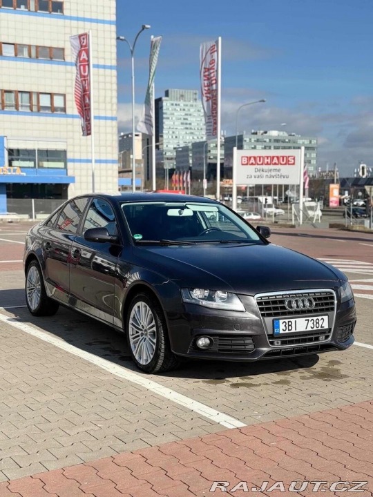 Audi A4 2,0 B8 2010 rok 2010