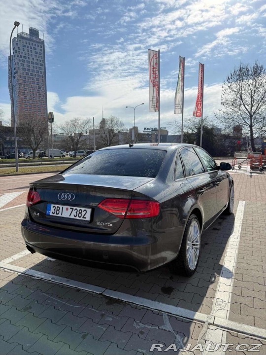 Audi A4 2,0   B8 2010 rok 2010