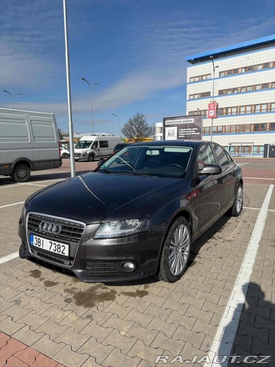 Audi A4 2,0   B8 2010 rok 2010