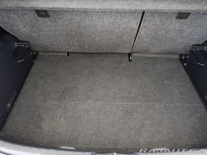 Toyota Yaris 1.33VVT-i,CZ,Active,Manuá 2012