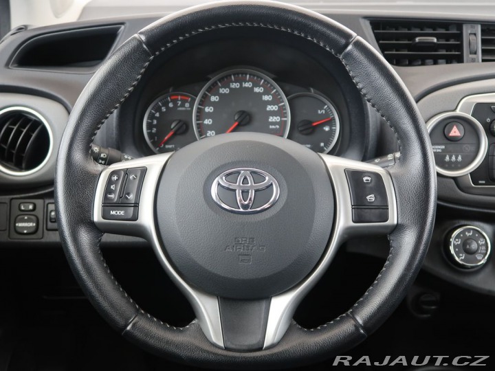 Toyota Yaris 1.33DualVVT-i,CZ,ActiveDe 2012