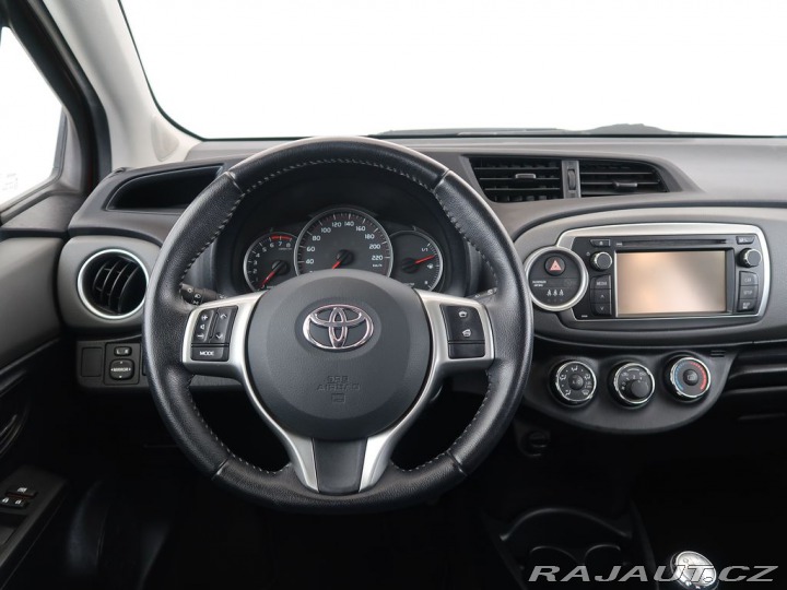Toyota Yaris 1.33VVT-i,CZ,Active,Manuá 2012