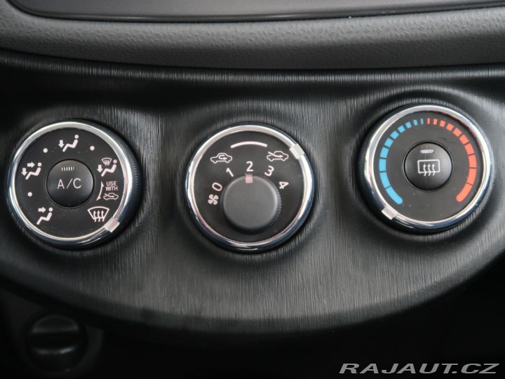 Toyota Yaris 1.33VVT-i,CZ,Active,Manuá 2012
