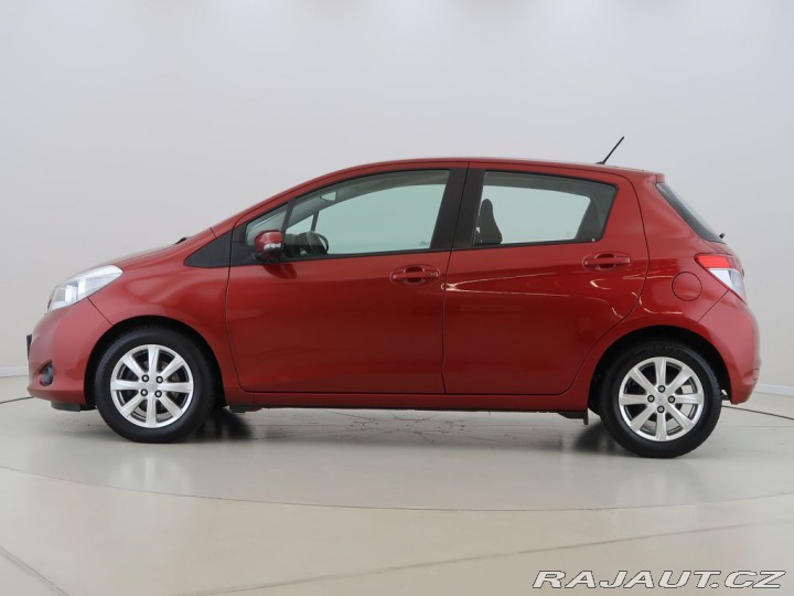 Toyota Yaris 1.33VVT-i,CZ,Active,Manuá 2012