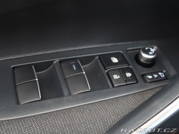 Toyota Corolla 1.8Hybrid,1Maj,CZ,DPH,Sty 2024
