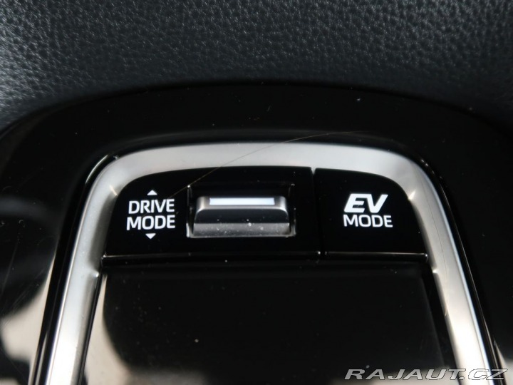 Toyota Corolla 1.8Hybrid,1Maj,CZ,DPH,Sty 2024