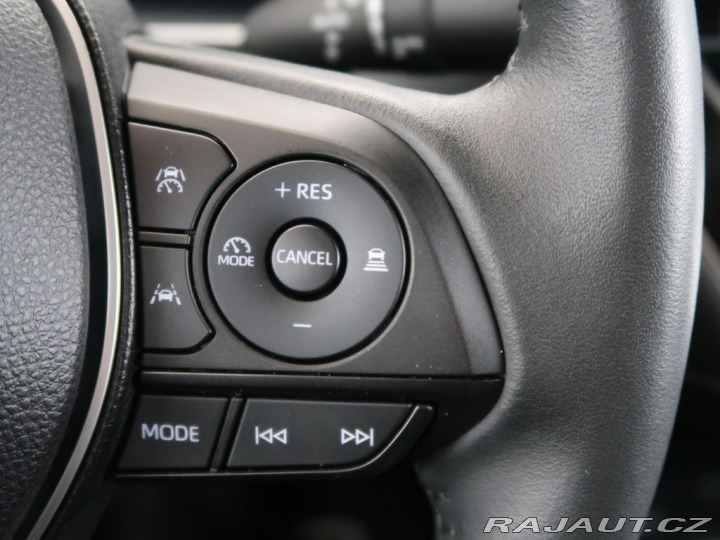 Toyota Corolla 1.8Hybrid,1Maj,CZ,DPH,Sty 2025