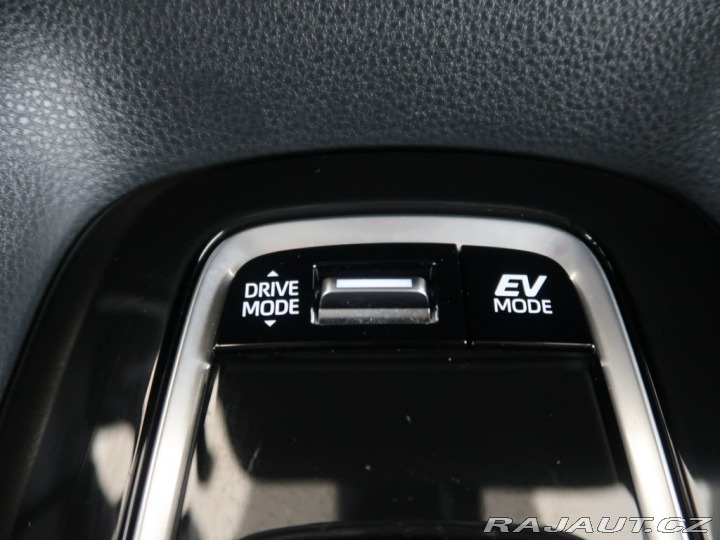 Toyota Corolla 1.8Hybrid,1Maj,CZ,DPH,Sty 2025