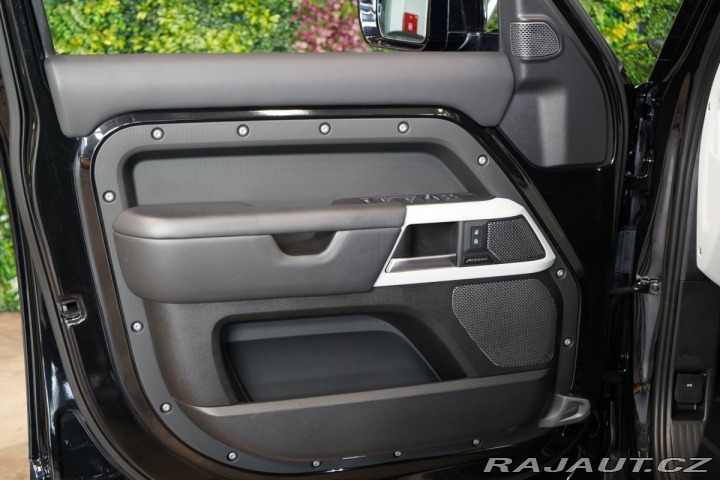 Land Rover Defender D250*110*HSE*NEZ.TOP*PANO 2022