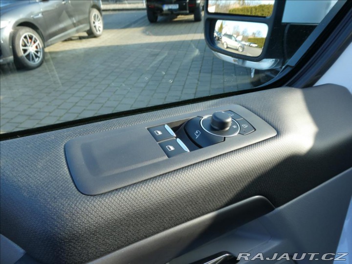 Ford Tourneo Custom 2,0 L2,TITANIUM X,8Míst,A 2026