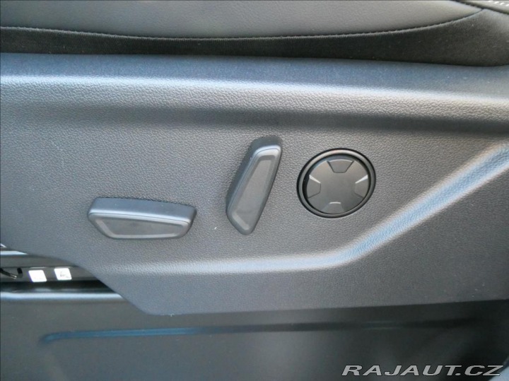 Ford Tourneo Custom 2,0 L2,TITANIUM X,8Míst,A 2026