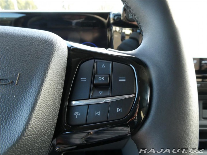 Ford Tourneo Custom 2,0 L2,TITANIUM X,8Míst,A 2026