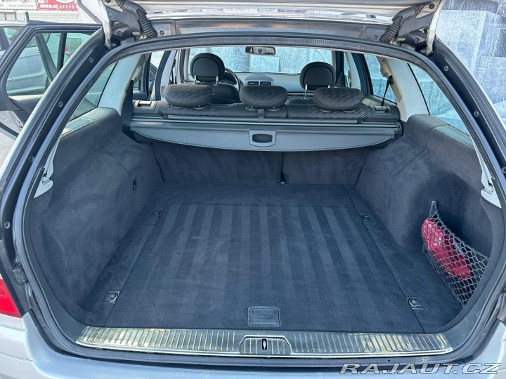 Mercedes-Benz E 320CDi,150KW, VYHŘ.SED., 2004