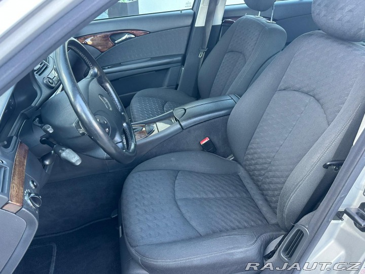 Mercedes-Benz E E320CDi,150KW, VYHŘ.SED., 2004