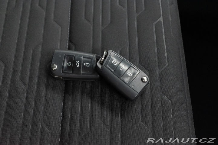 Volkswagen Caravelle T6.1*2.0TDI*110kW*DSG*9MÍ 2022