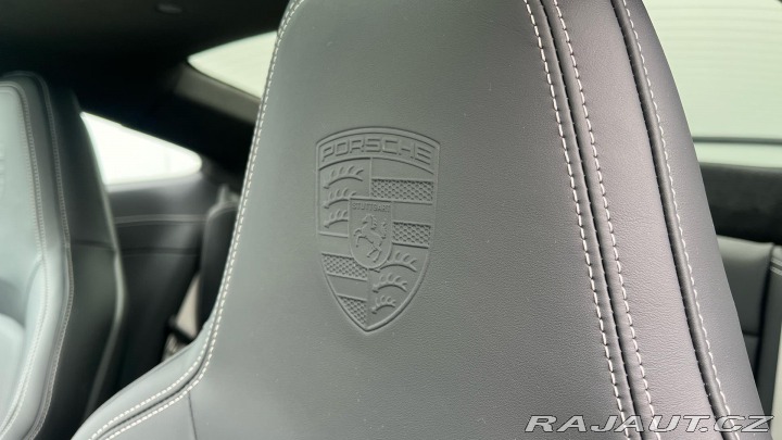 Porsche 911 Carrera 2024