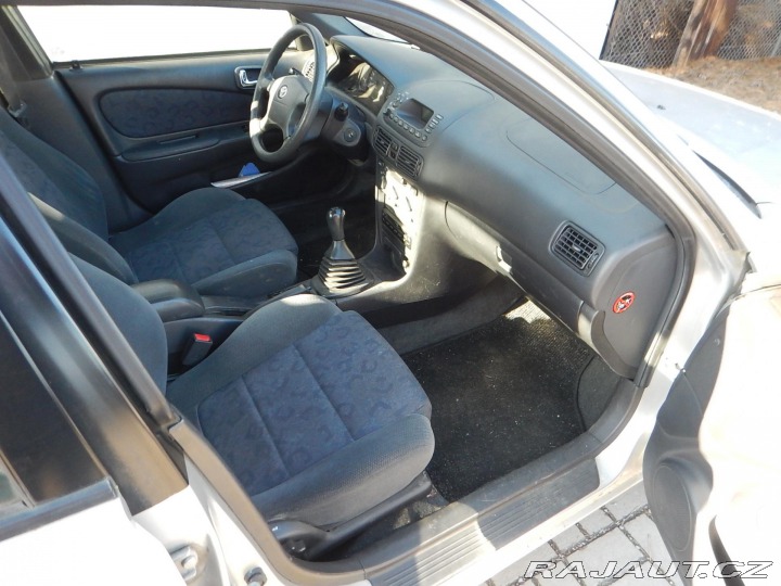 Toyota Corolla 1.4 VVTi, KLIMA 2001
