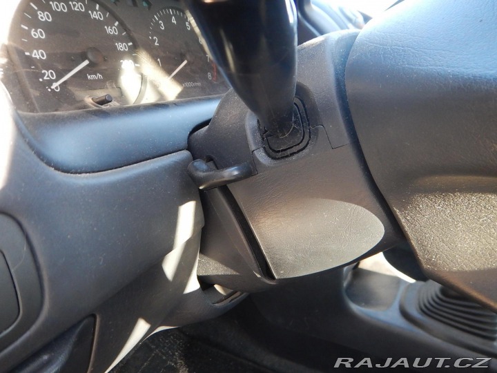 Toyota Corolla 1.4 VVTi, KLIMA 2001