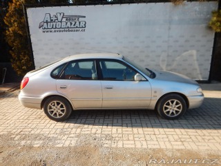 Toyota Corolla 1.4 VVTi, KLIMA 2001