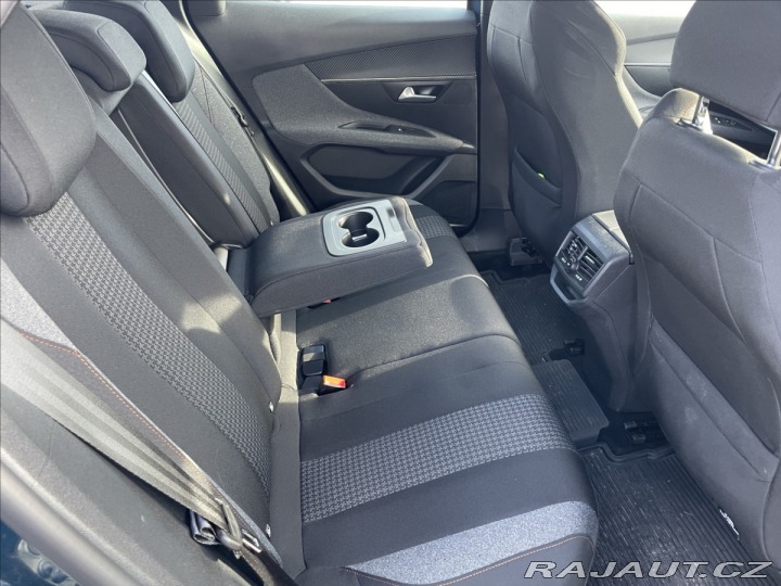 Peugeot 3008 1,2 PureTech 96kw LED, CZ 2022