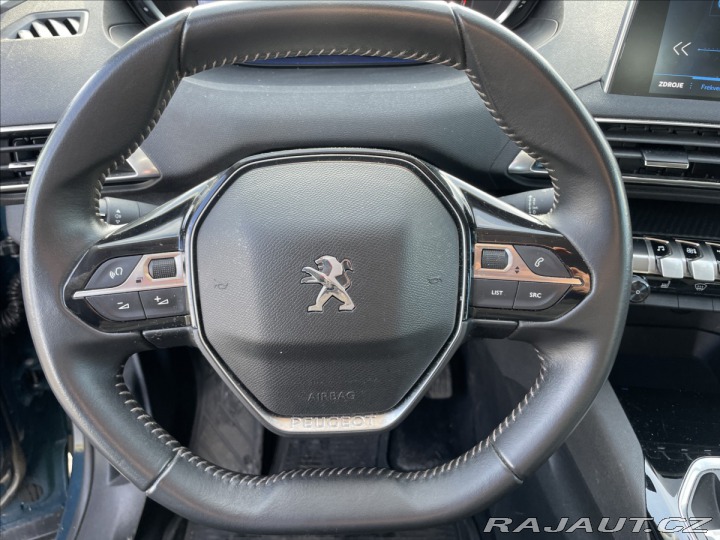 Peugeot 3008 1,2 PureTech 96kw LED, CZ 2022