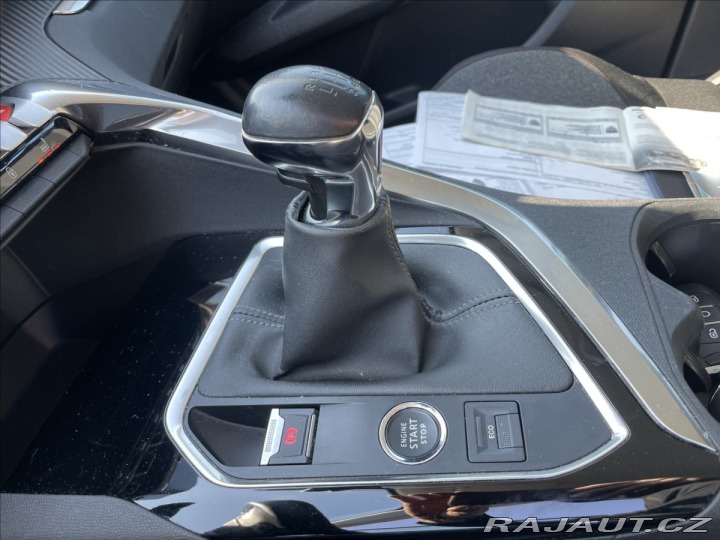 Peugeot 3008 1,2 PureTech 96kw LED, Ka 2022