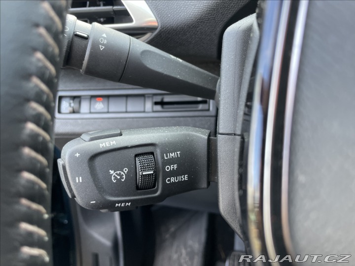 Peugeot 3008 1,2 PureTech 96kw LED, Ka 2022